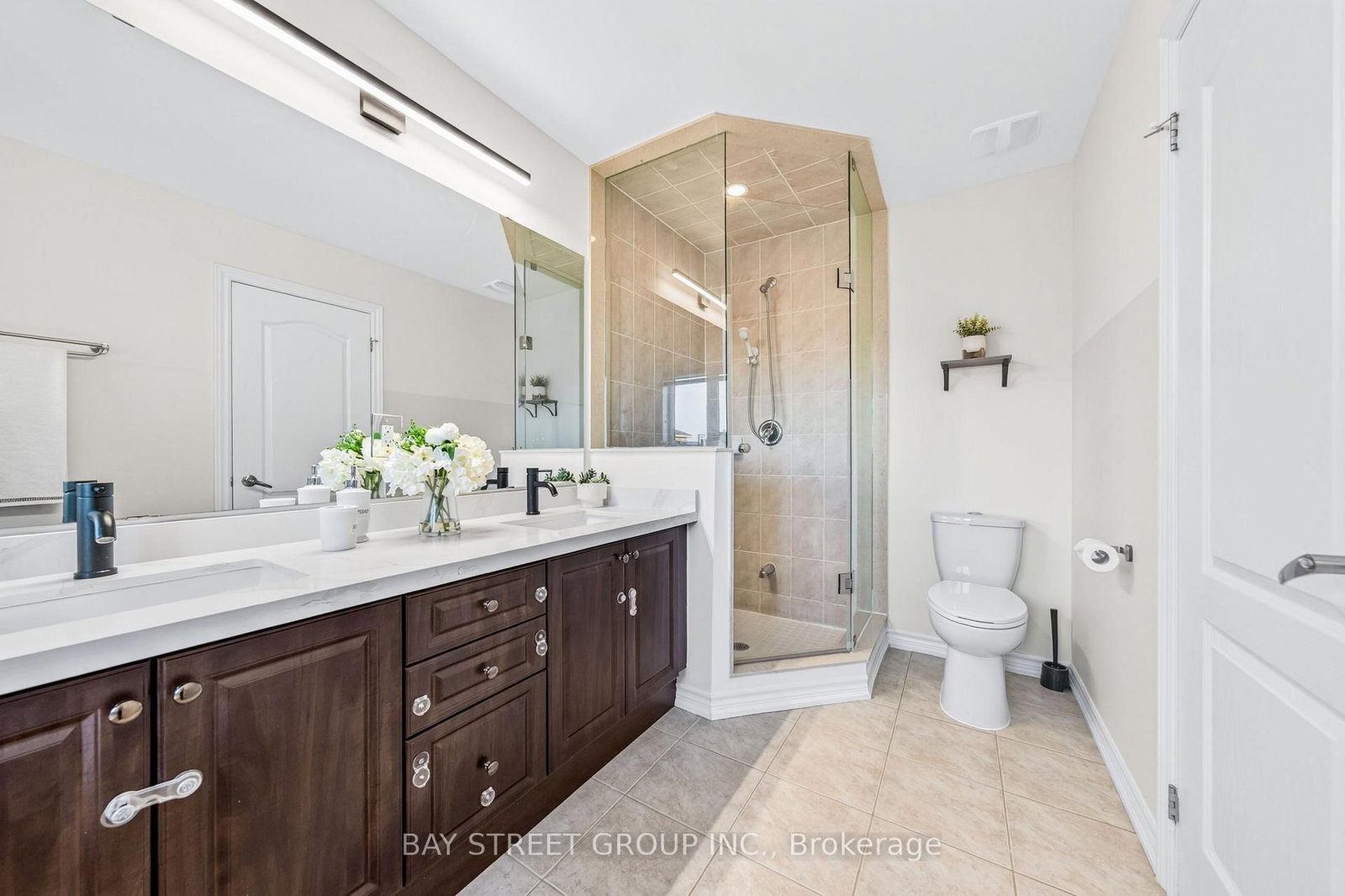 8 Zeng Cheng Drive • Markham, ON photo 21