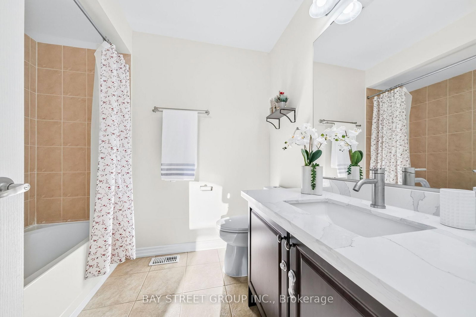 8 Zeng Cheng Drive • Markham, ON photo 28