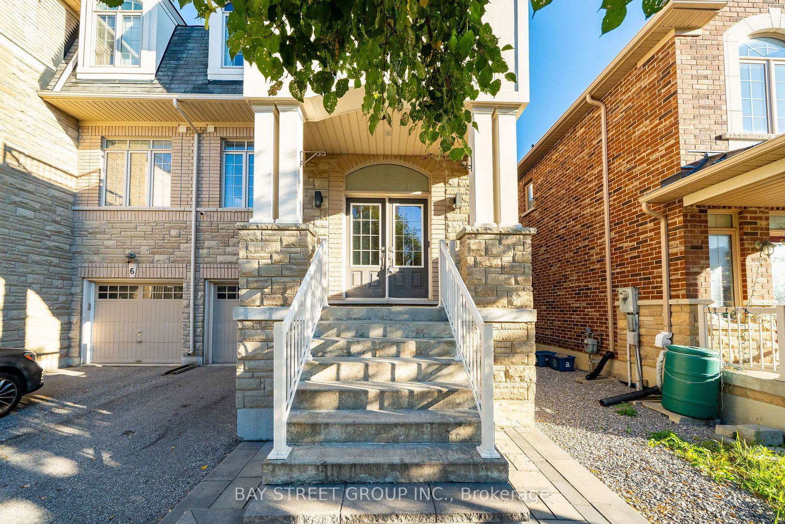 8 Zeng Cheng Drive • Markham, ON photo 3