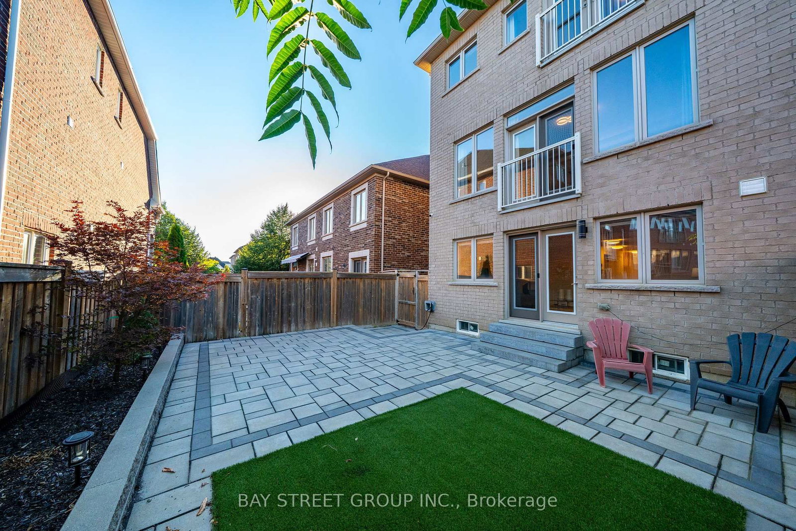 8 Zeng Cheng Drive • Markham, ON photo 35