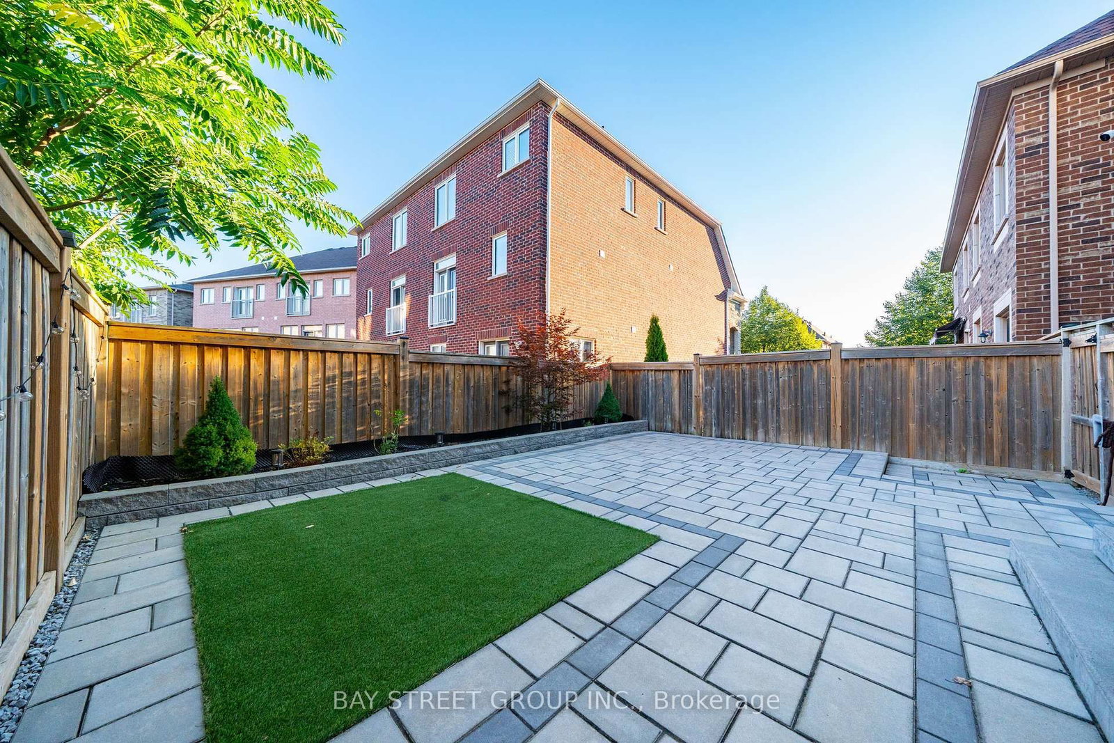 8 Zeng Cheng Drive • Markham, ON photo 38