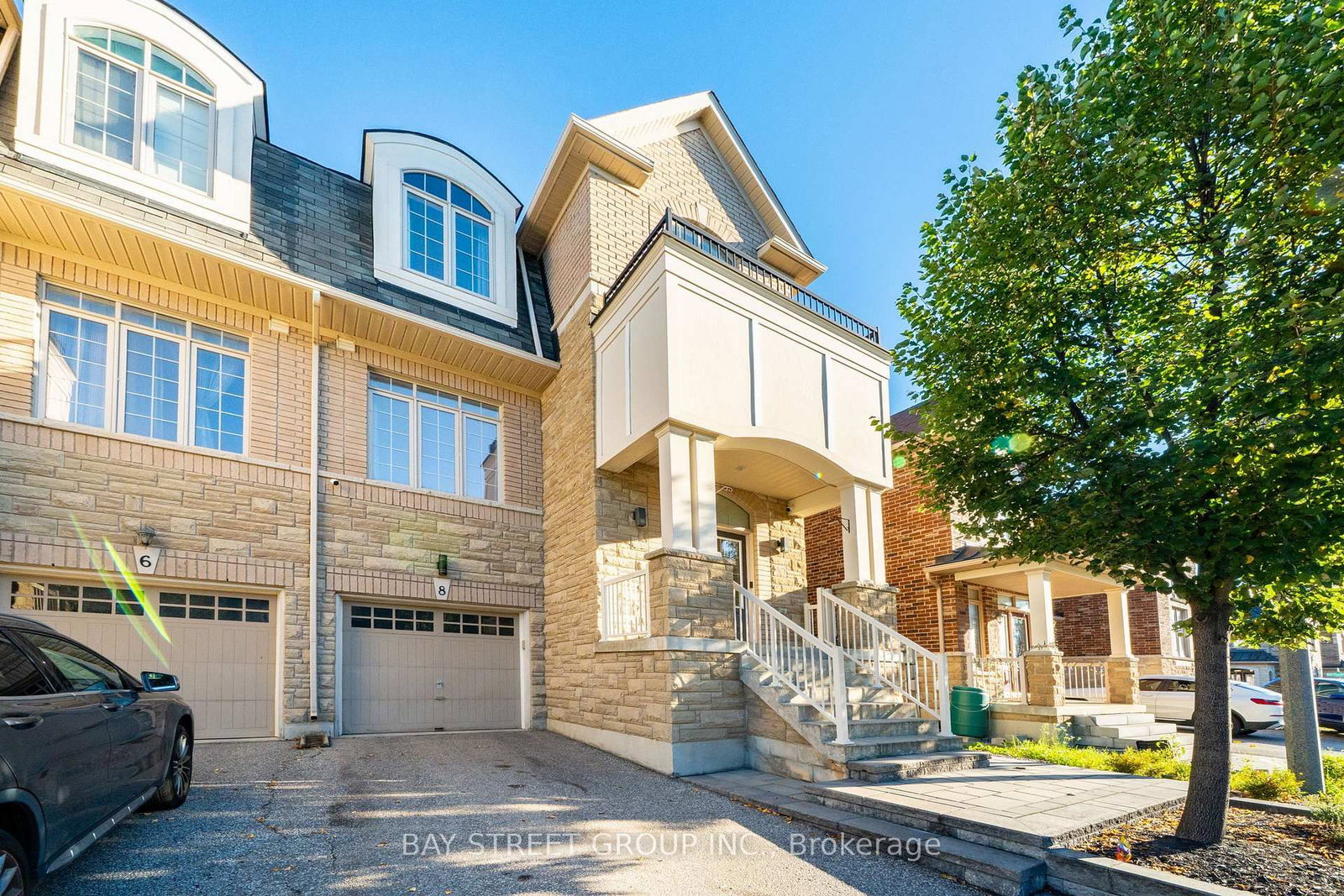 8 Zeng Cheng Drive • Markham, ON photo 4