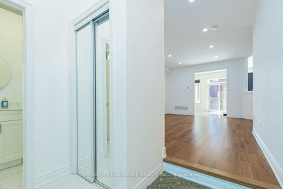 15 Chokecherry Crescent • Markham, ON photo 2