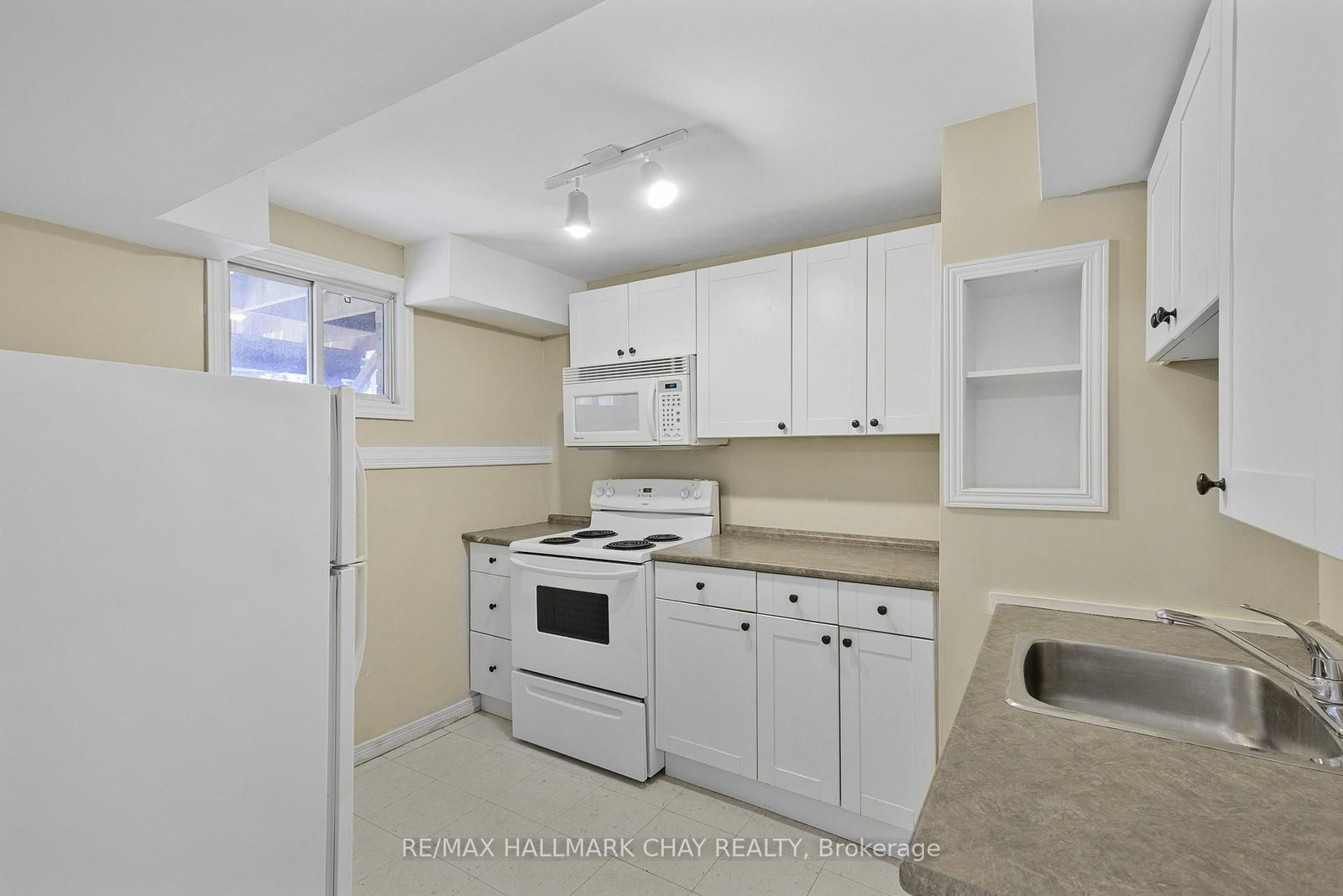 492 Britannia Avenue • Bradford West Gwillimbury, ON photo 21
