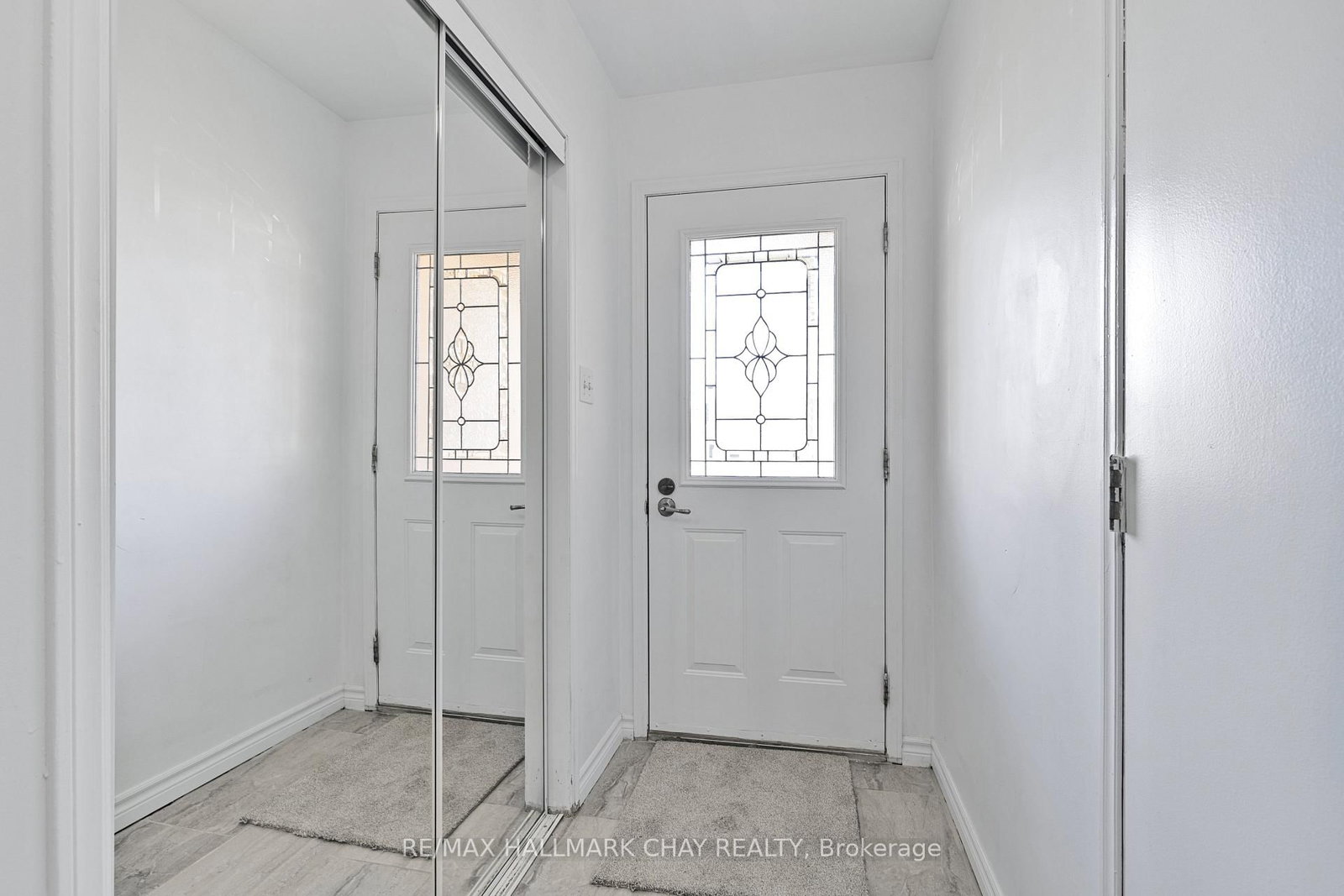 492 Britannia Avenue • Bradford West Gwillimbury, ON photo 3