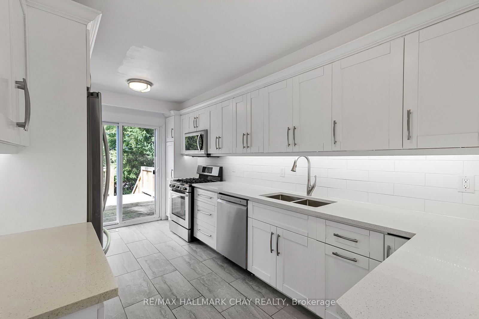 492 Britannia Avenue • Bradford West Gwillimbury, ON photo 5