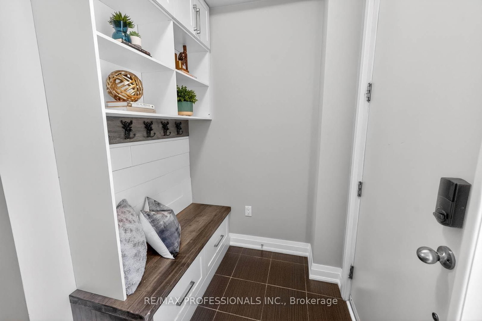 154 Countryman Road • East Gwillimbury, ON photo 4