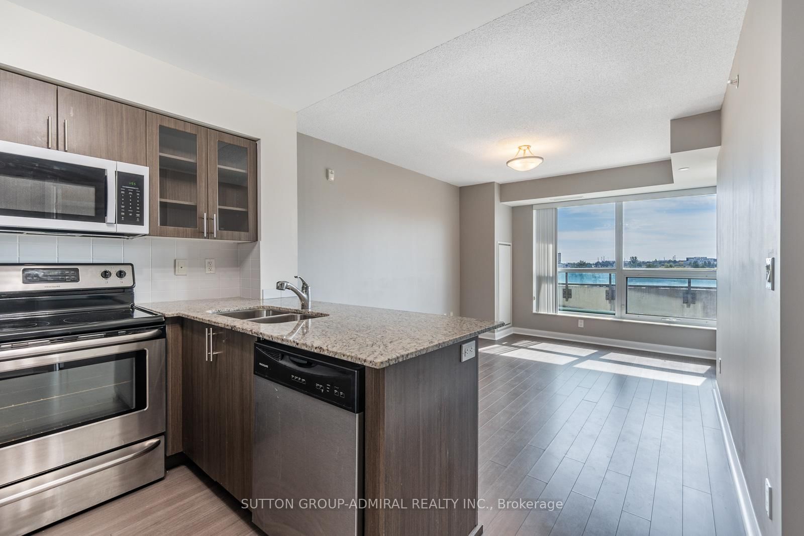 75 Norman Bethune Avenue • #412 • Richmond Hill, ON photo 2