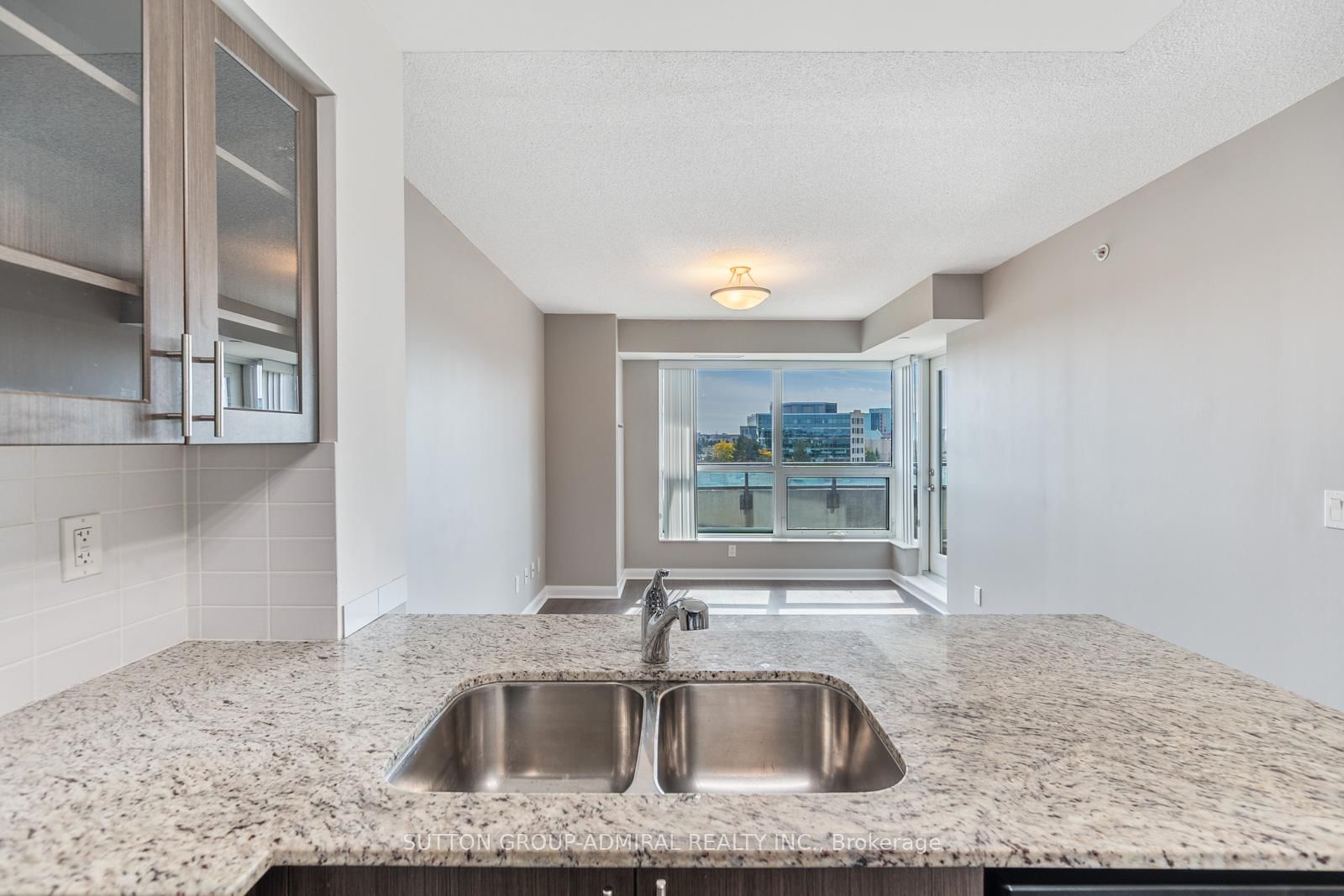 75 Norman Bethune Avenue • #412 • Richmond Hill, ON photo 3