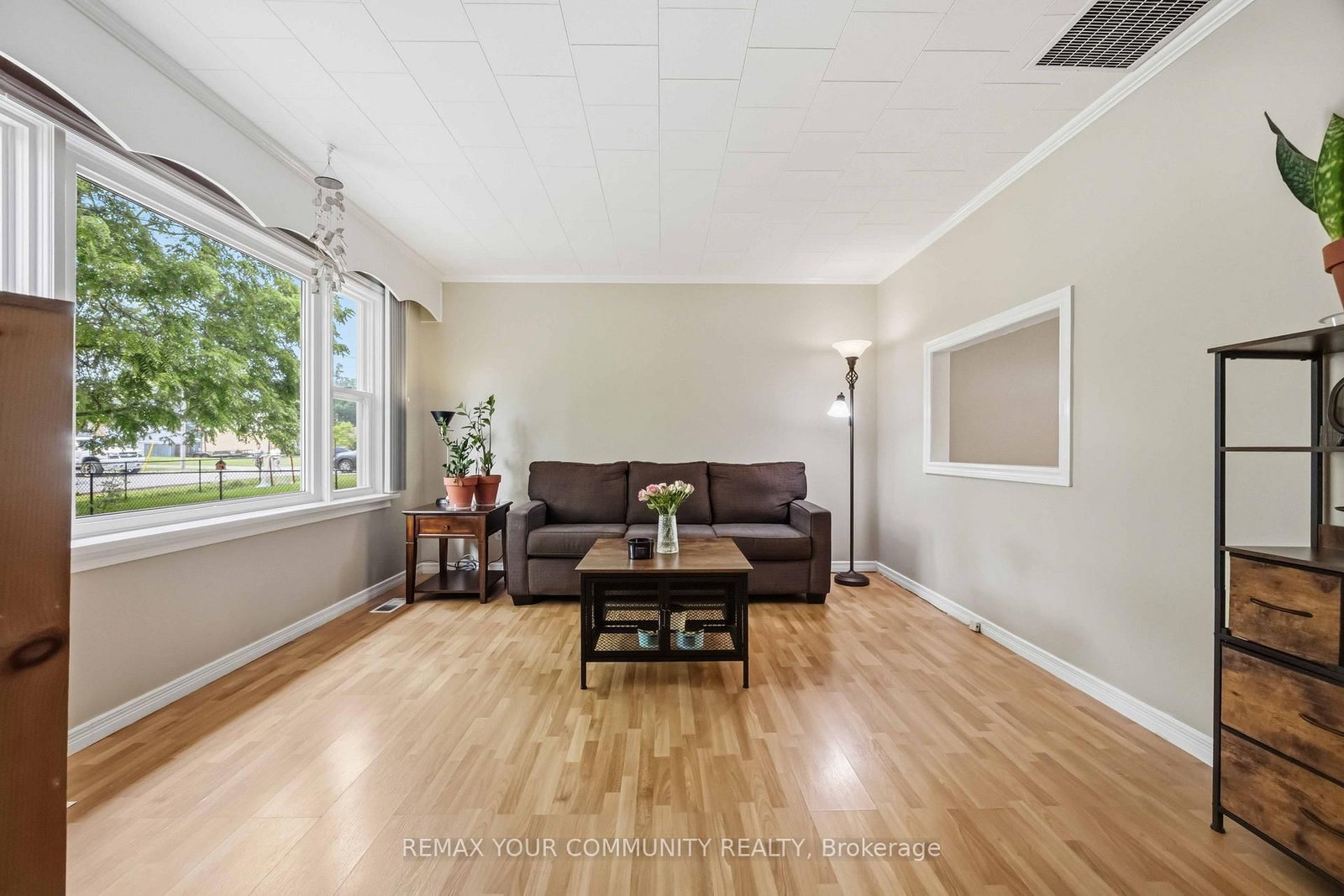 15 Georgina Street • Georgina, ON photo 13