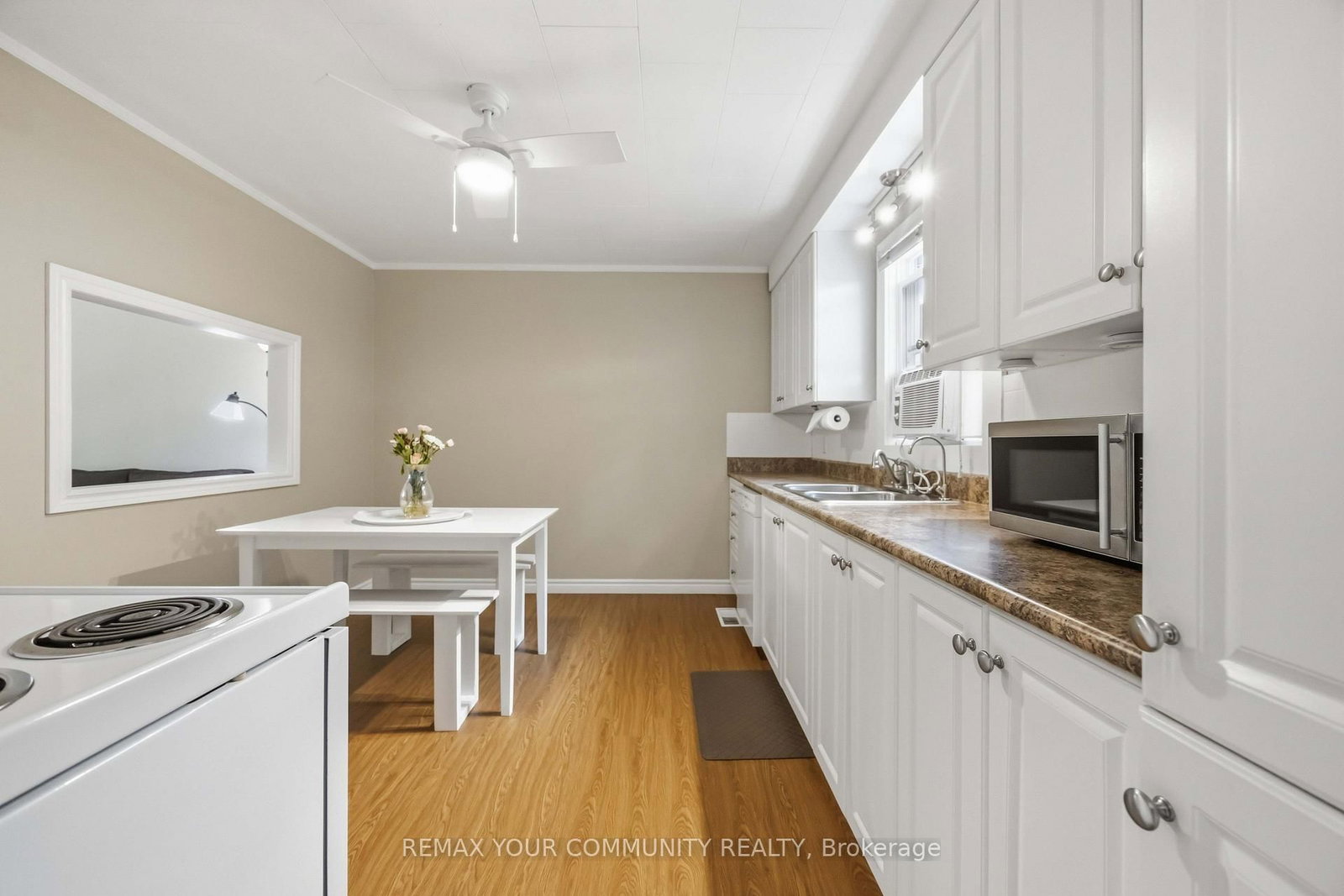 15 Georgina Street • Georgina, ON photo 14
