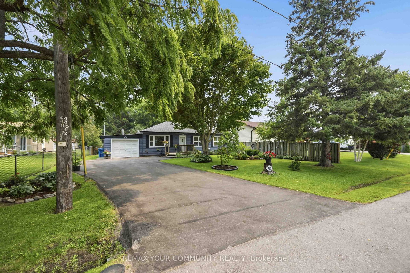 15 Georgina Street • Georgina, ON photo 3