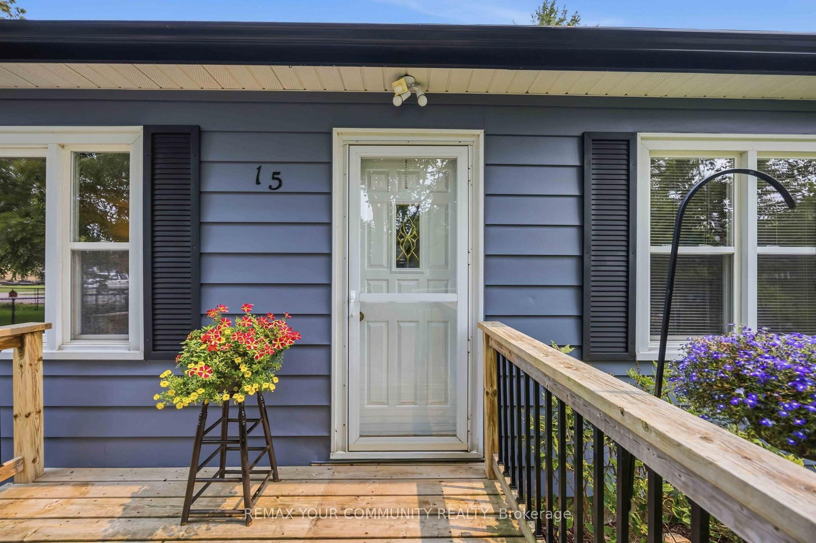 15 Georgina Street • Georgina, ON photo 7