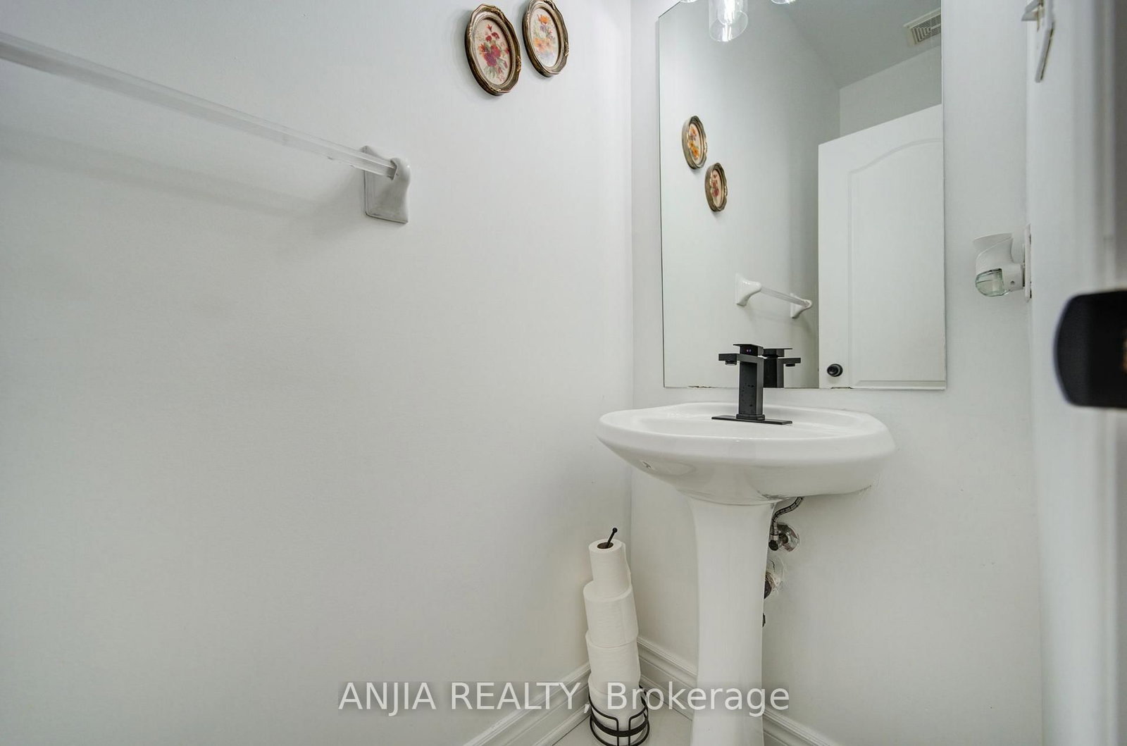 203 Fred Mclaren Boulevard • Markham, ON photo 11