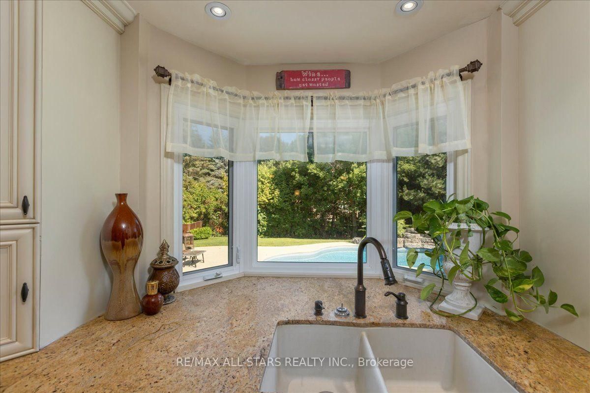 1824 Mount Albert Side Road • East Gwillimbury, ON photo 12