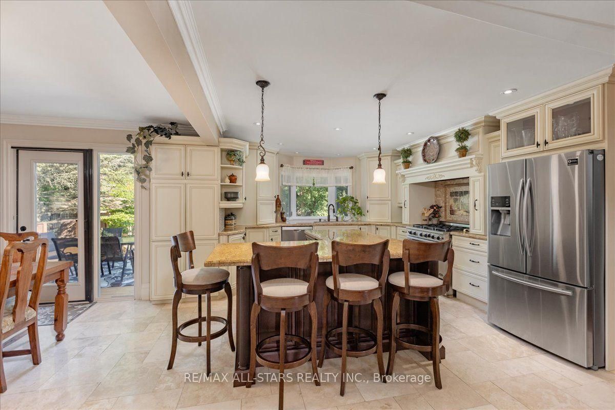 1824 Mount Albert Side Road • East Gwillimbury, ON photo 8