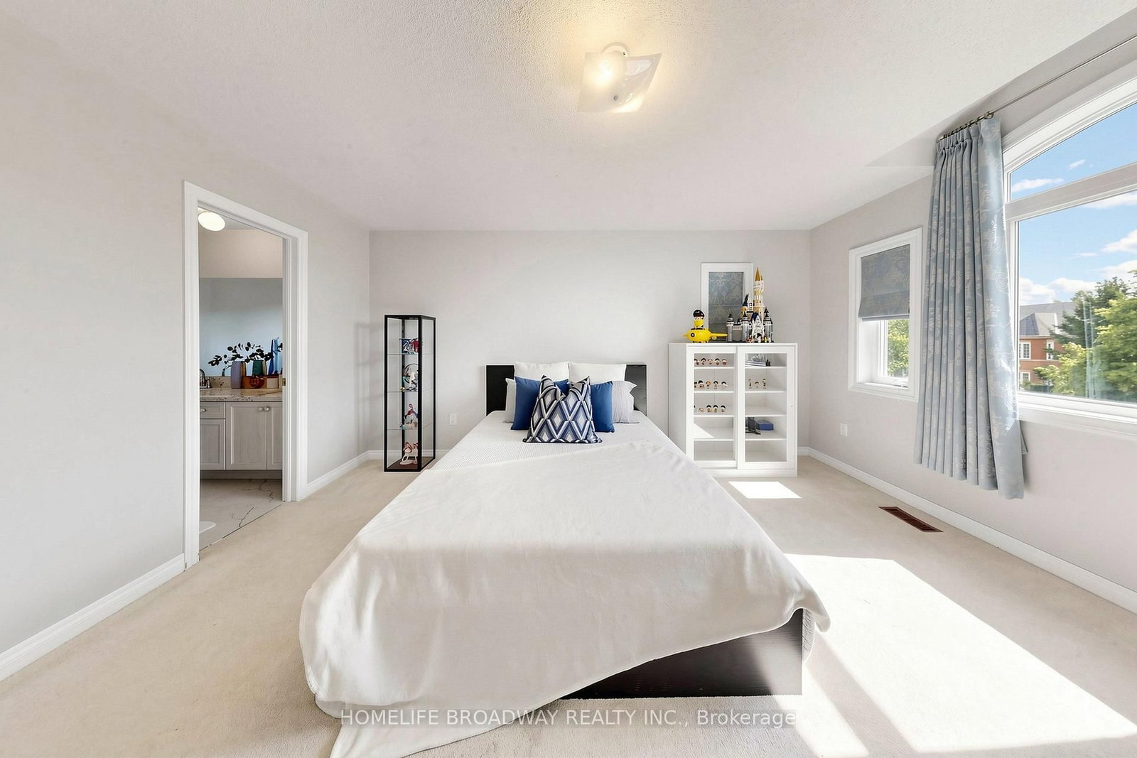 143 Village Gate Drive • Markham, ON photo 39