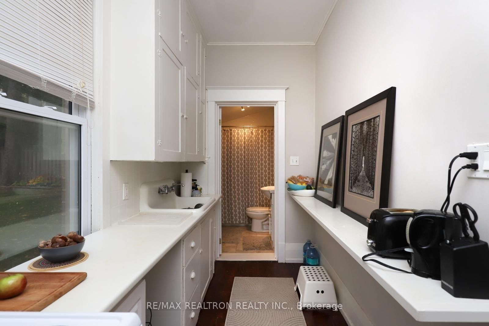 18-20 Reuben Street • Aurora, ON photo 12
