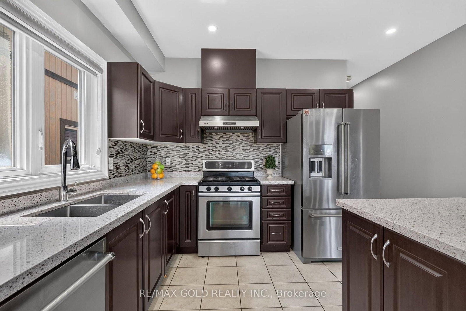 11 Jones Street • New Tecumseth, ON photo 10