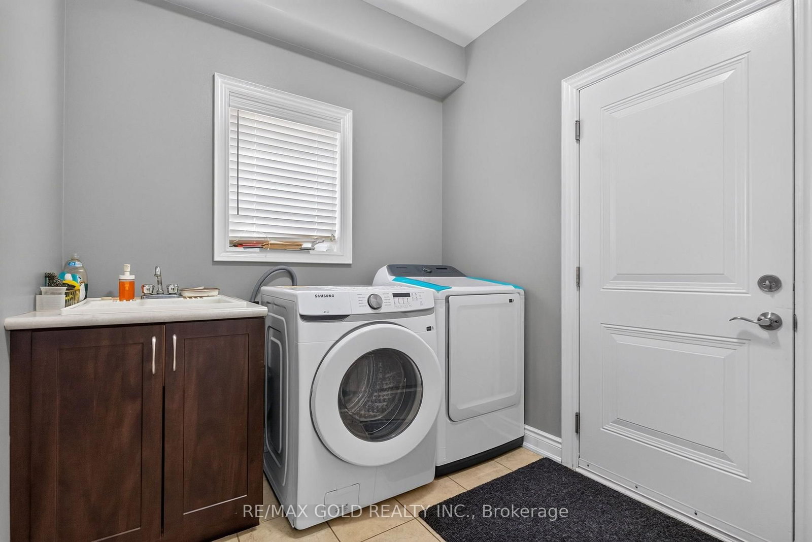11 Jones Street • New Tecumseth, ON photo 13