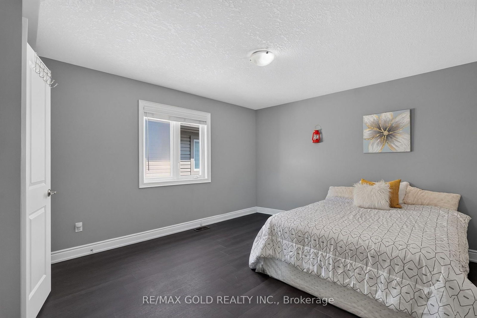 11 Jones Street • New Tecumseth, ON photo 20