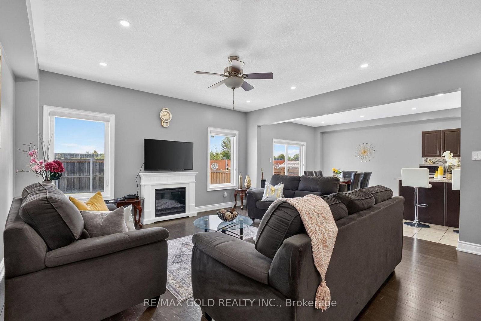 11 Jones Street • New Tecumseth, ON photo 6