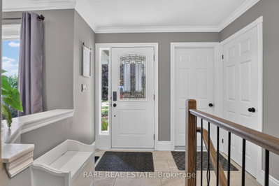 1929 Romina Court • Innisfil, ON photo 3