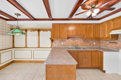 14 Milloy Place • Aurora, ON photo 8
