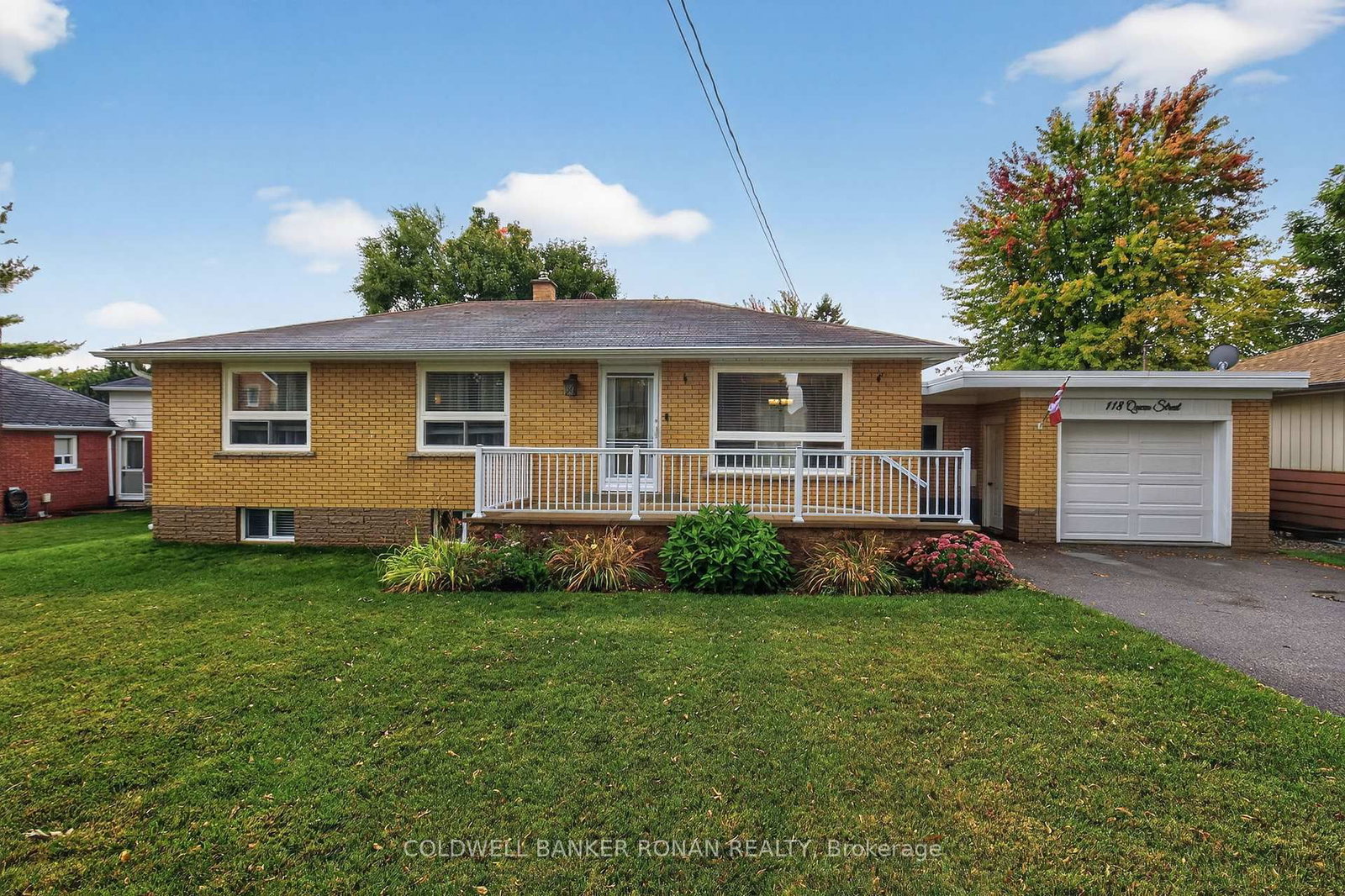 118 Queen Street • Bradford West Gwillimbury, ON photo 2