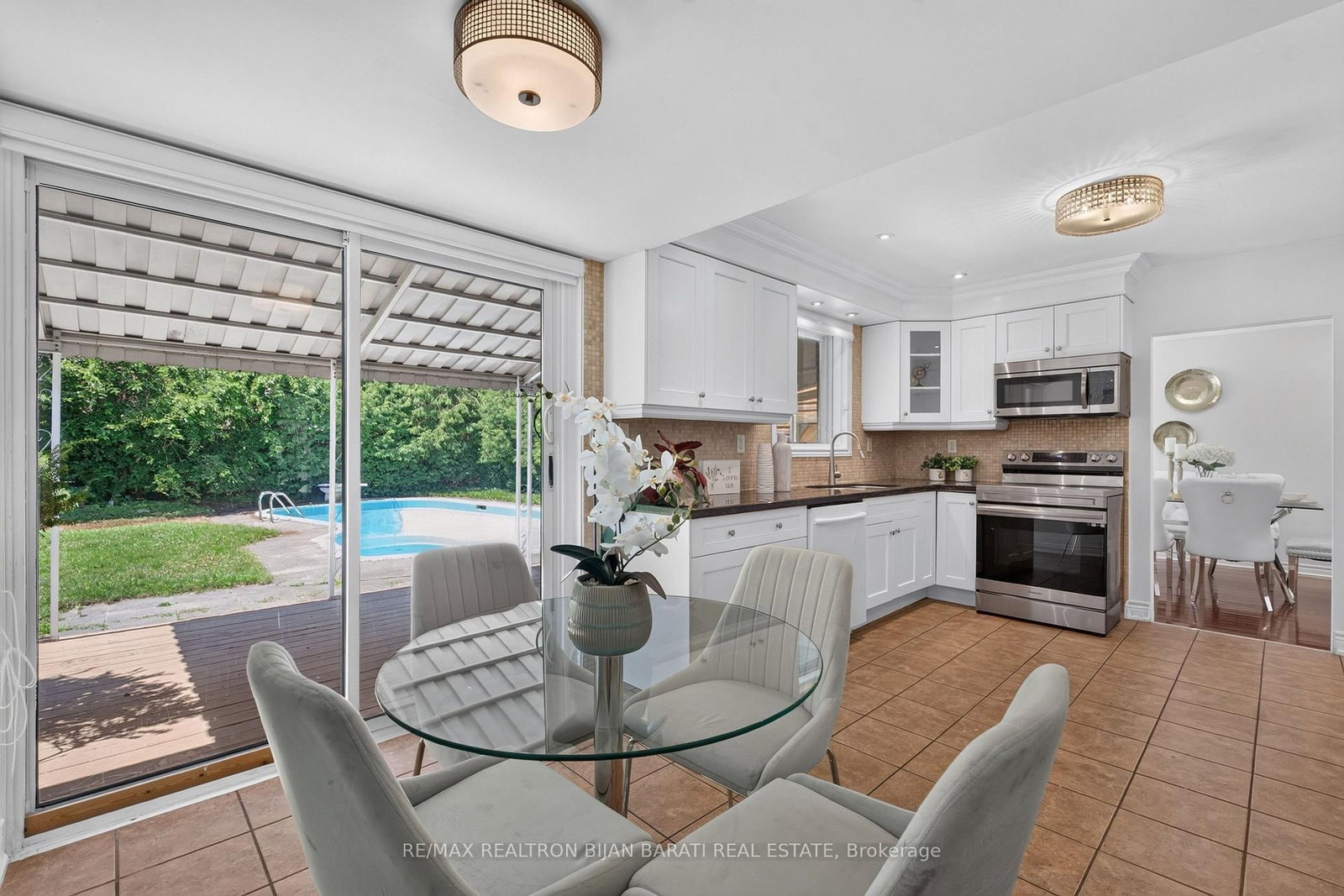 215 Grandview Avenue • Markham, ON photo 20