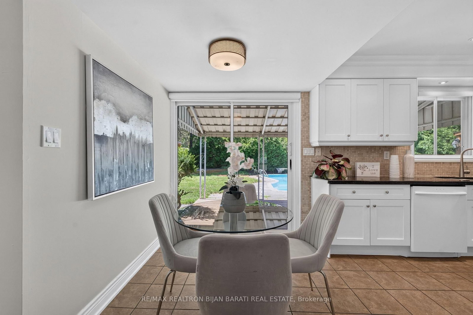 215 Grandview Avenue • Markham, ON photo 21