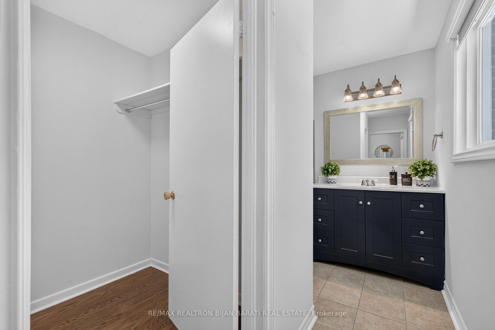 215 Grandview Avenue • Markham, ON photo 28