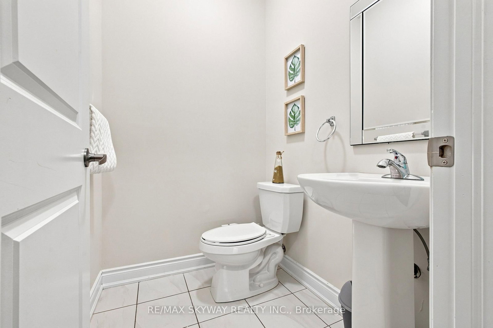 60 Lorne Thomas Place • New Tecumseth, ON photo 21