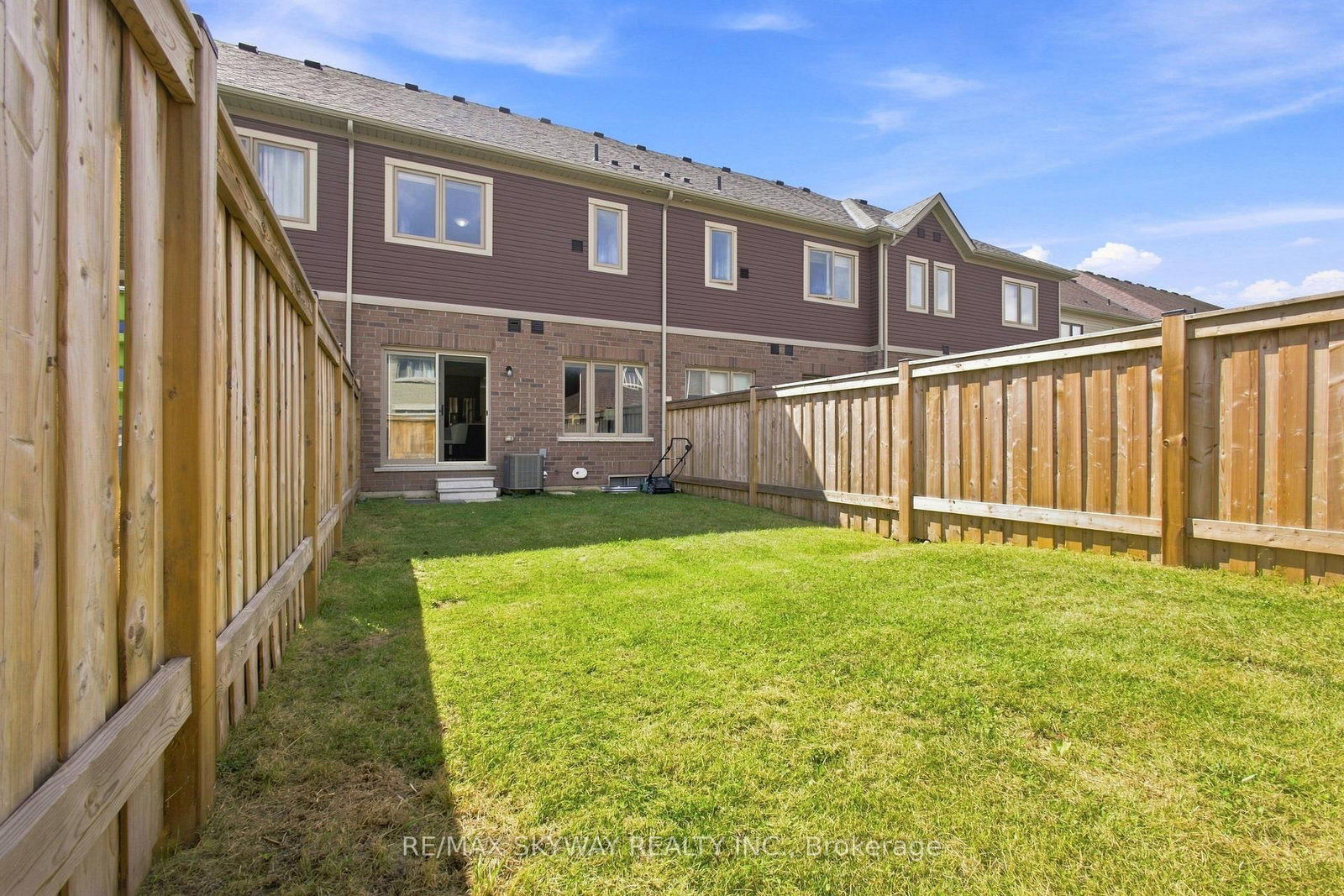60 Lorne Thomas Place • New Tecumseth, ON photo 35