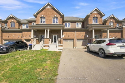 60 Lorne Thomas Place • New Tecumseth, ON photo 4