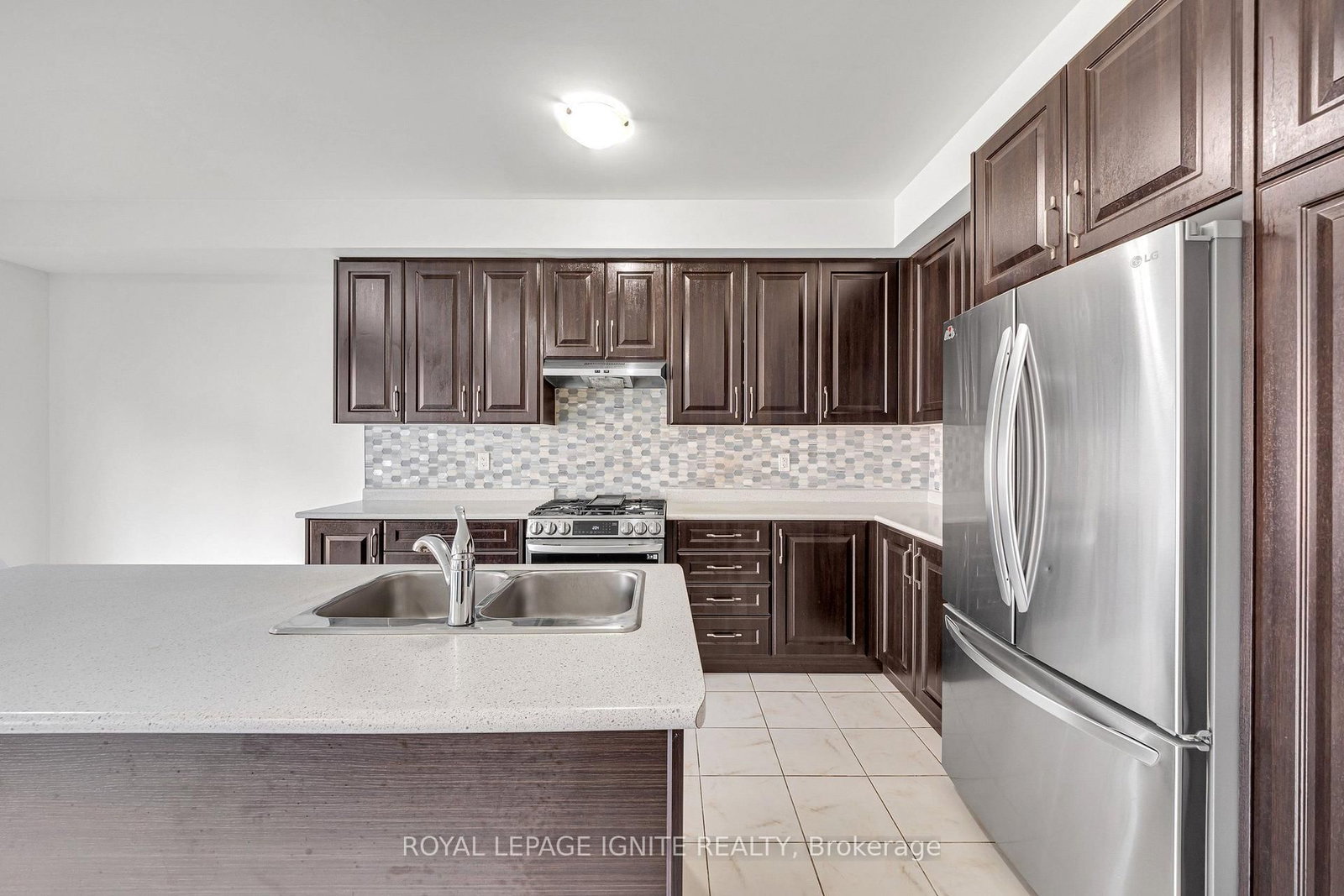 9 Alan Williams Trail • Uxbridge, ON photo 13