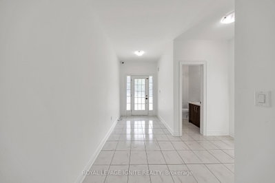 9 Alan Williams Trail • Uxbridge, ON photo 5