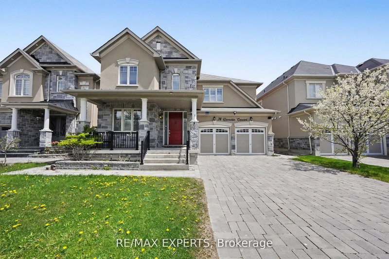 74 Dunrobin Crescent