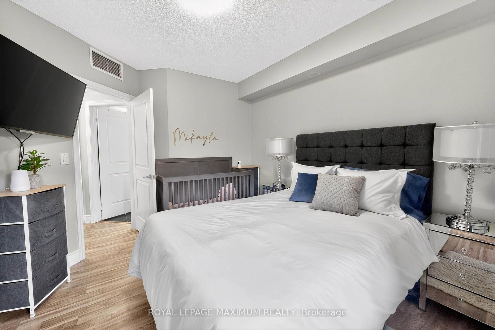 149 Church Street • #209 • King, ON photo 19