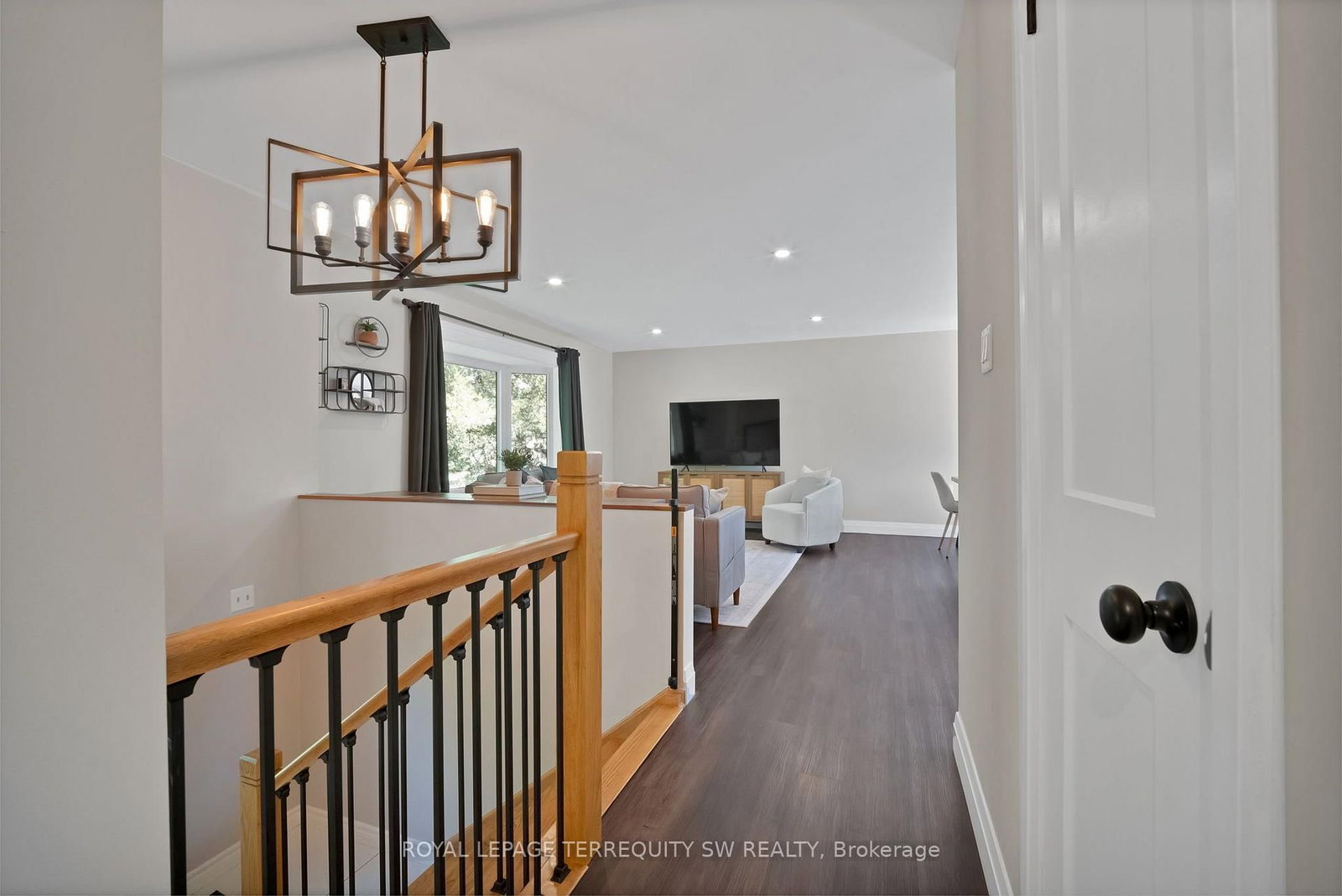 2249 Willard Avenue • Innisfil, ON photo 10