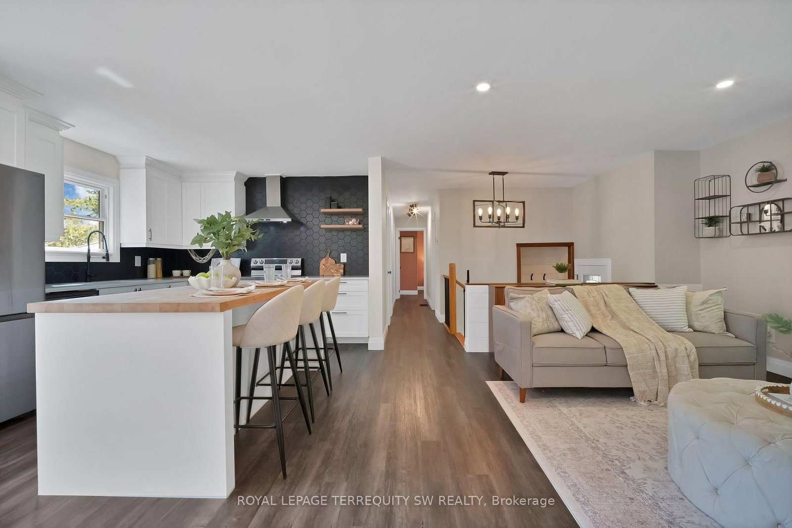 2249 Willard Avenue • Innisfil, ON photo 15