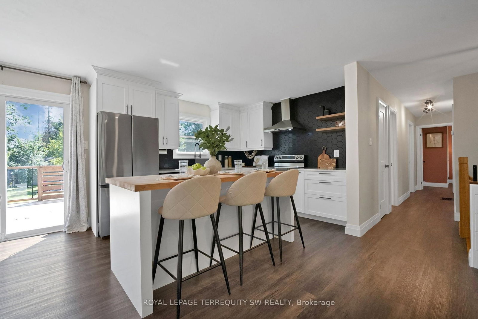 2249 Willard Avenue • Innisfil, ON photo 16