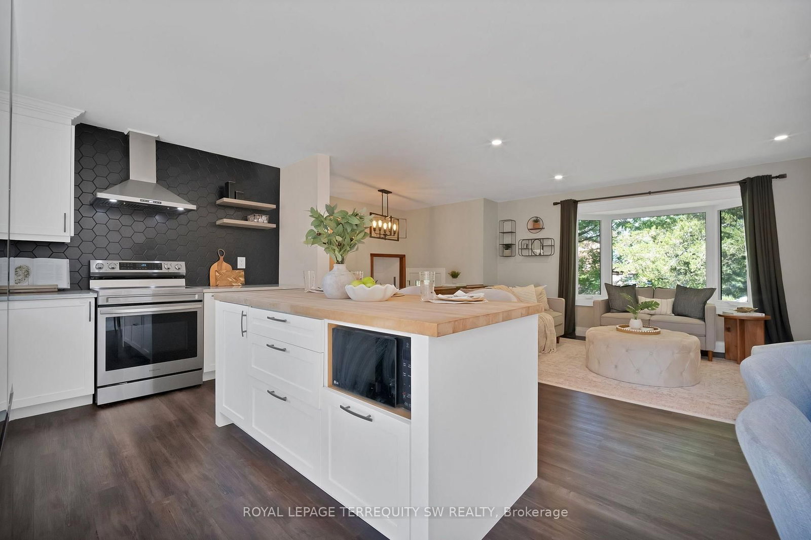 2249 Willard Avenue • Innisfil, ON photo 22