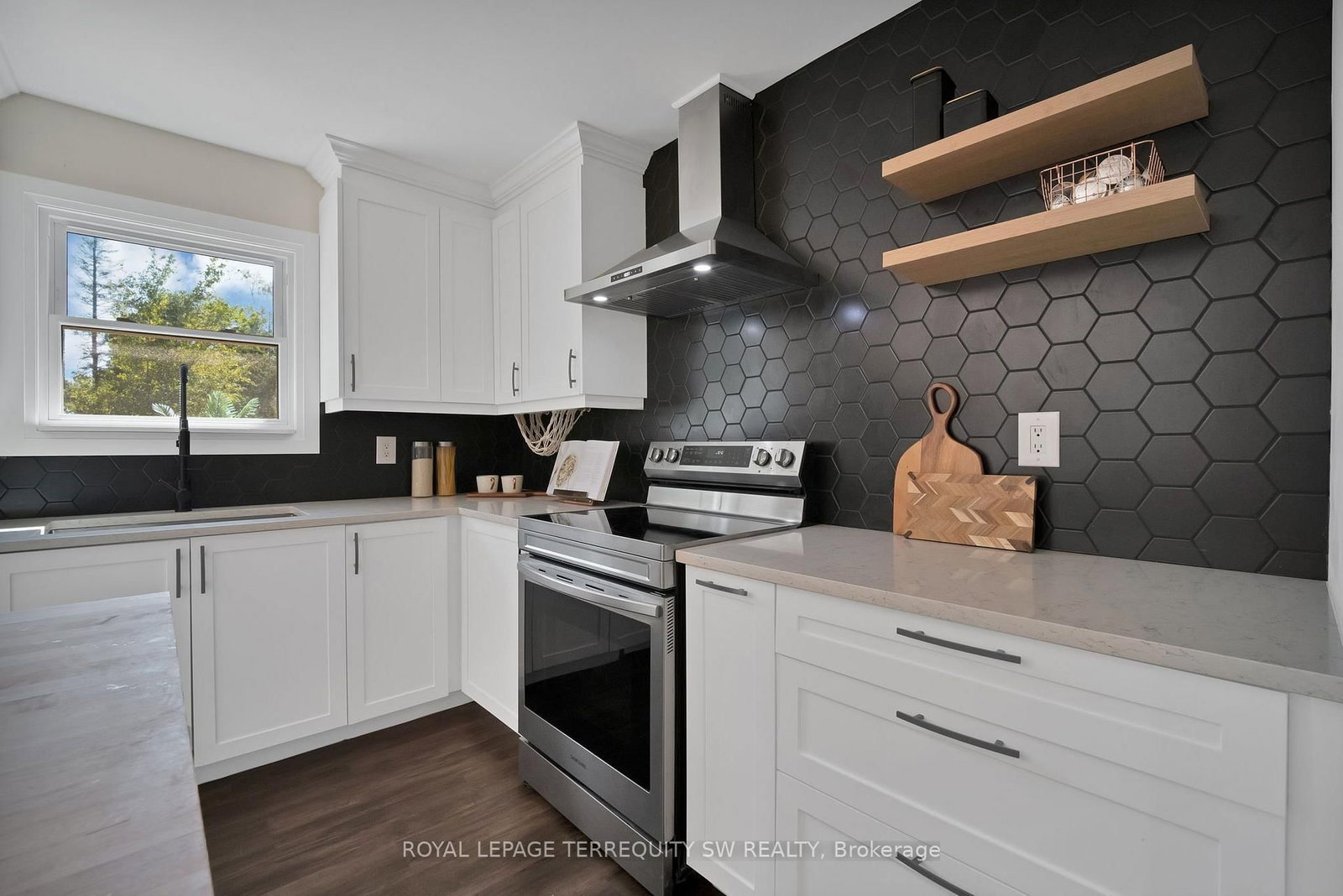 2249 Willard Avenue • Innisfil, ON photo 23