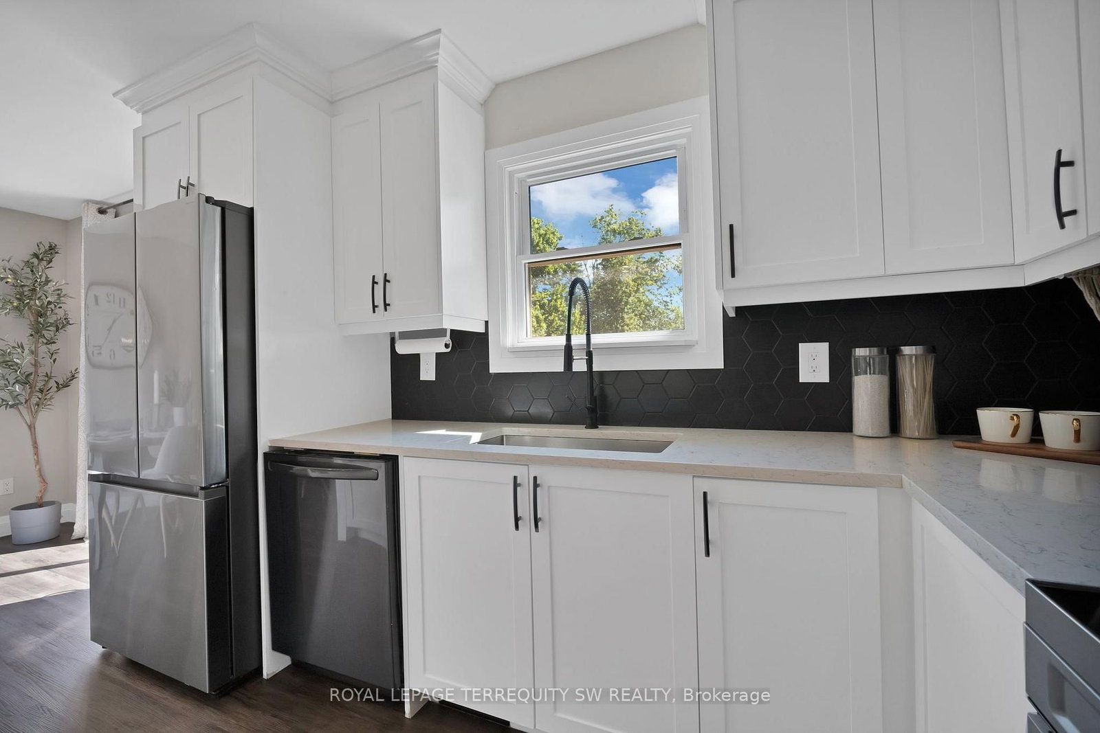 2249 Willard Avenue • Innisfil, ON photo 25