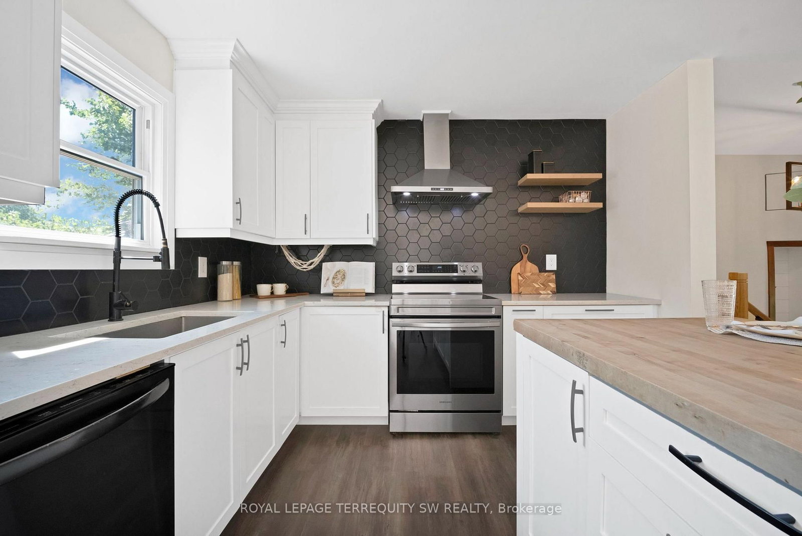 2249 Willard Avenue • Innisfil, ON photo 27