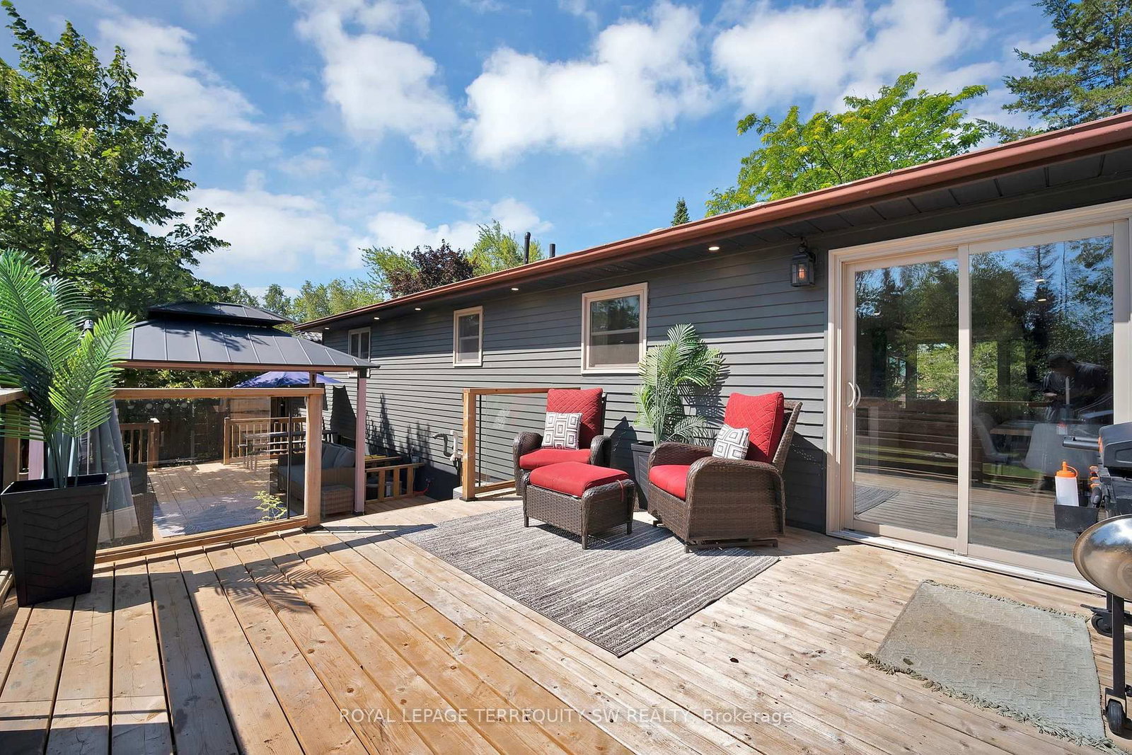2249 Willard Avenue • Innisfil, ON photo 8