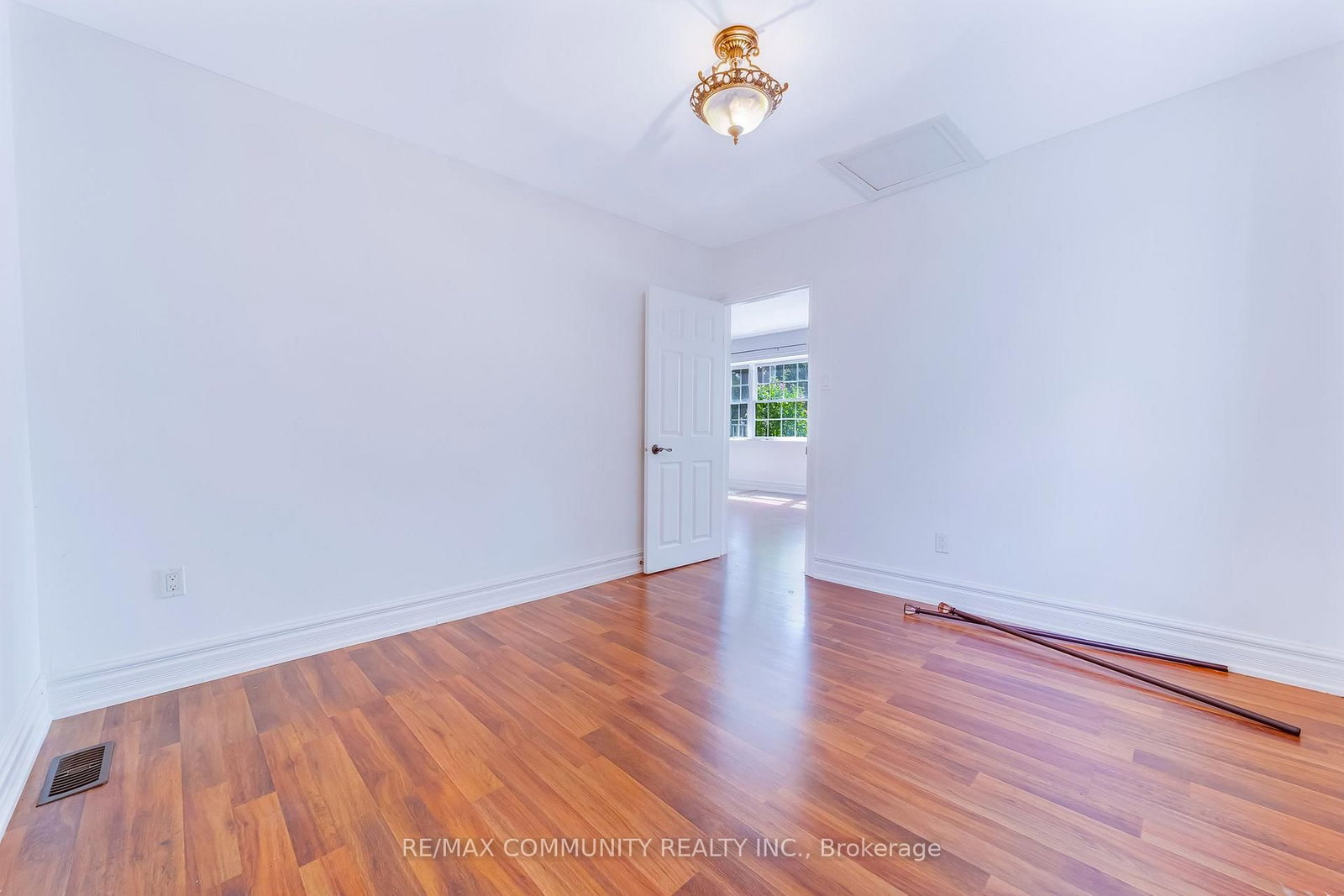 5154 Aurora Road • Whitchurch-Stouffville, ON photo 11