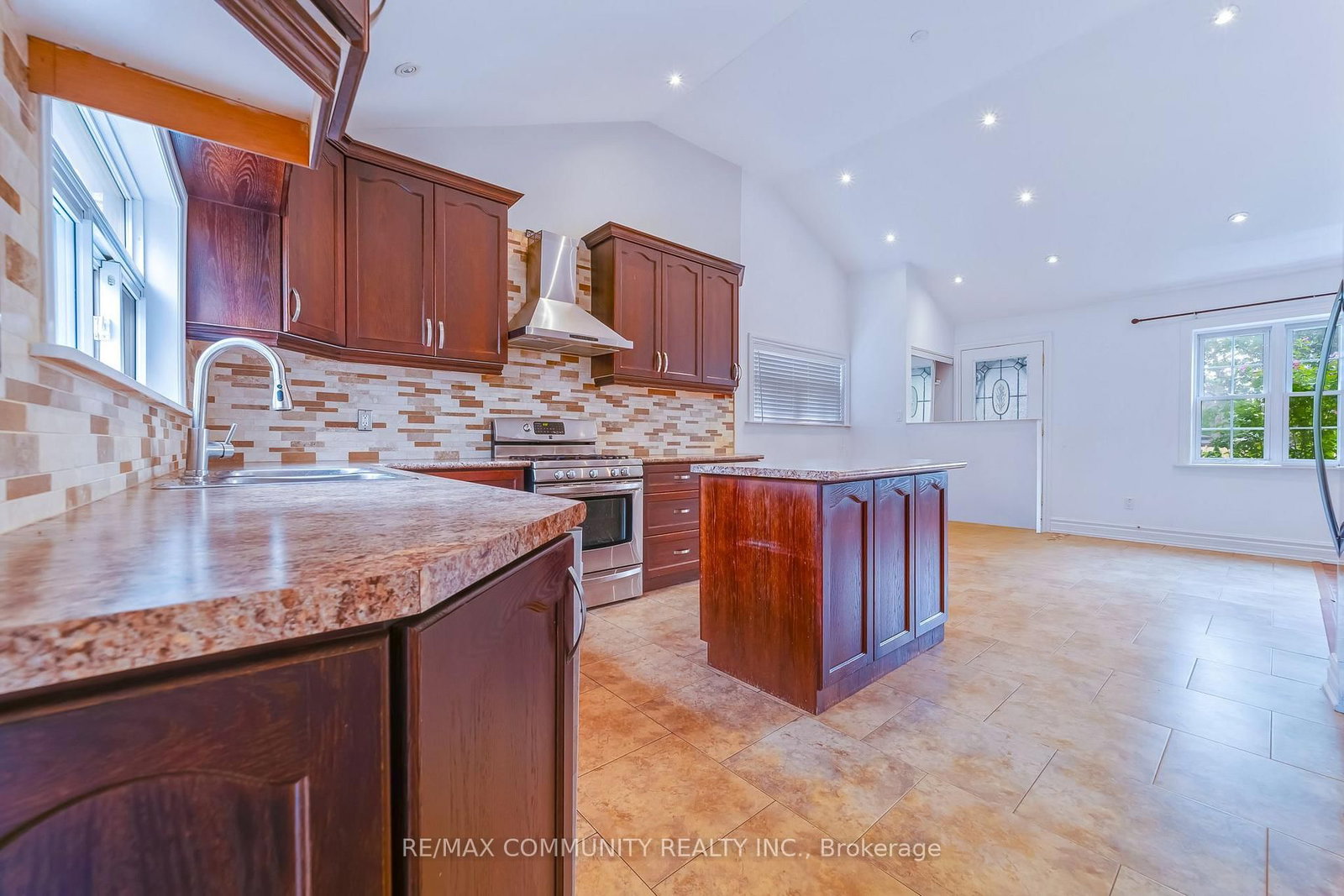 5154 Aurora Road • Whitchurch-Stouffville, ON photo 15