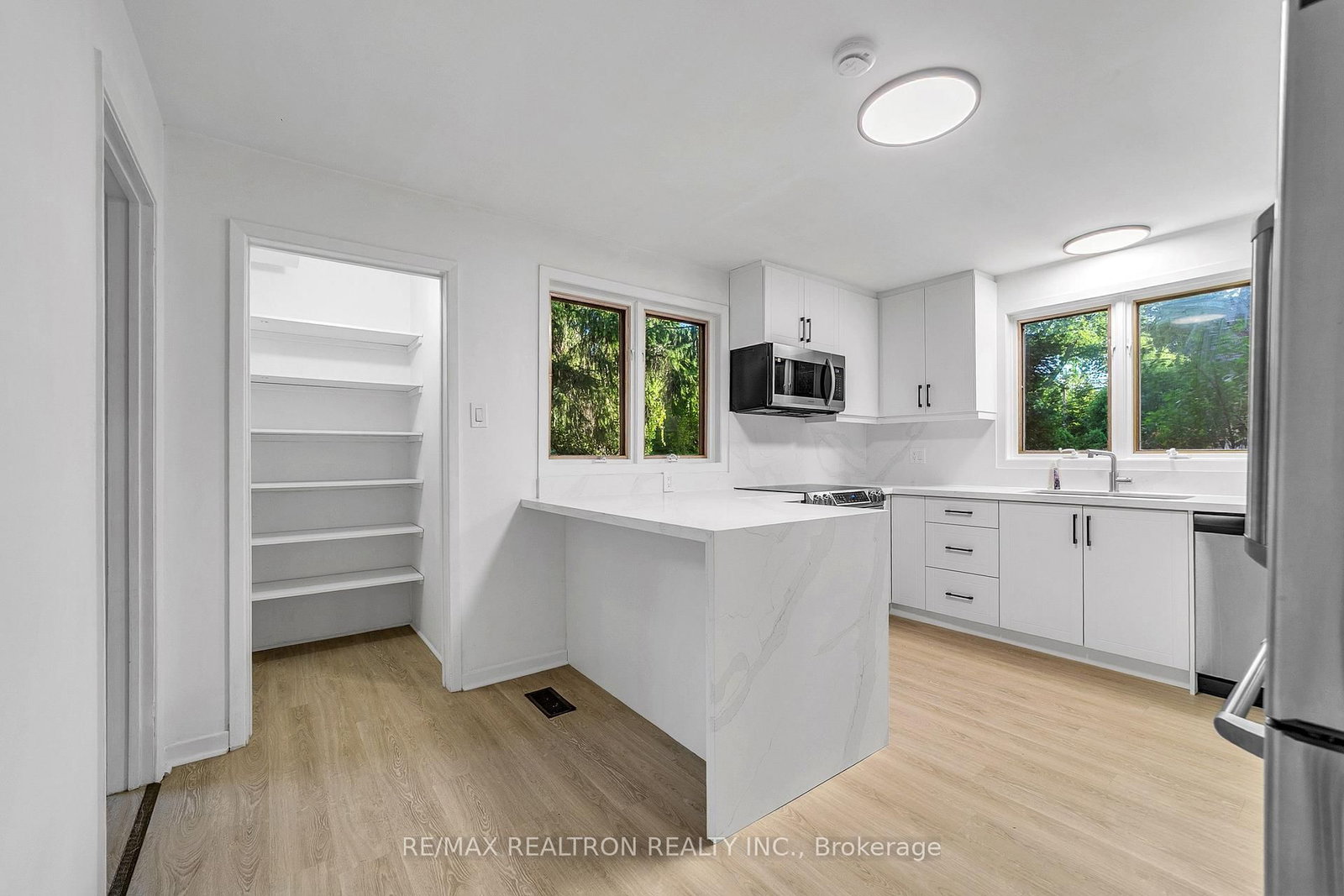 90 Proctor Avenue • Markham, ON photo 18